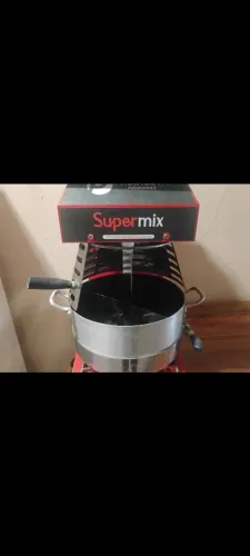 Vendo amasseira 5kg para fazer massas doces e salgados 