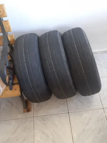 Pneus usados 175/65/14 Marca Firestone