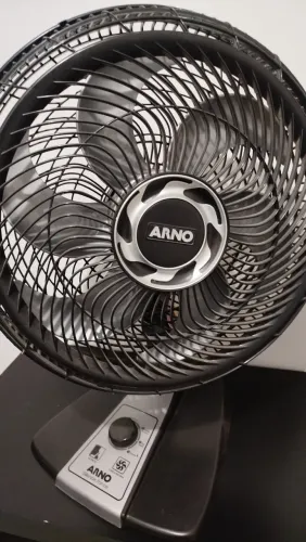 Vendo 02 ventiladores usados com defeito
