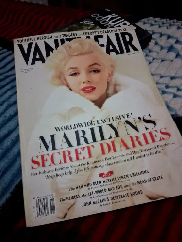 REVISTA RARA MARILYN MONROE VANITY FAIR 2010 - DIÁRIO SECRETO DE MARILYN MONROE MATÉRIA 
