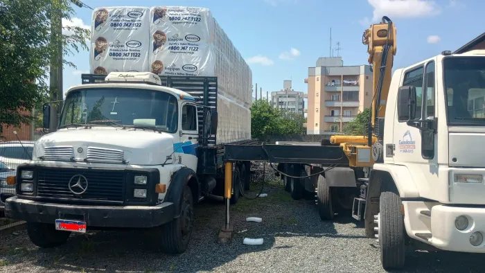 L- 1317 truck 6x2- carroceria aberta