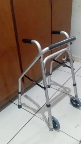 Andador infantil novo