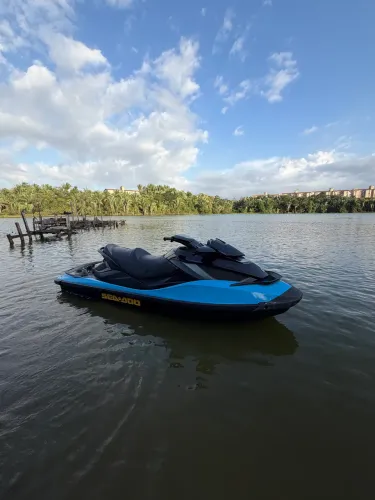 Jet ski sea doo