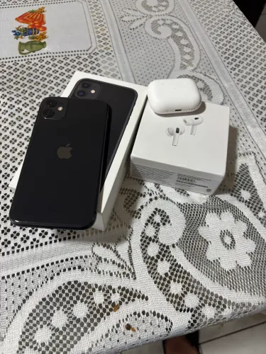 iPhone 11 pouco usado + fone bônus