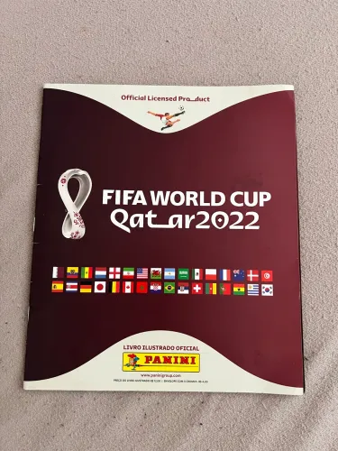 Álbum de figurinhas fifa Qatar 2022