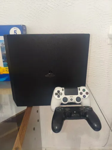 PS4 PRO