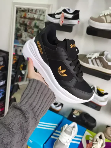 TENIS PLATAFORMA ADIDAS DOURADO