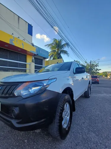 Mitsubishi L200 Triton Sport GLX 2.4 CD Diesel Mec. 2020