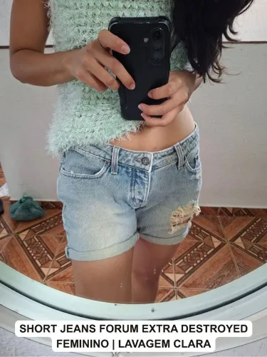 Short Jeans Forum Extra Destroyed Feminino | Lavagem Clara