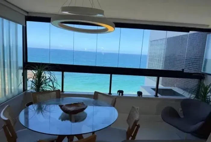 Rio Vermelho VENDO E ALUGO | Cobertura | 2 suítes | 125 m² | Frente Mar | Andar Alto | 2 v