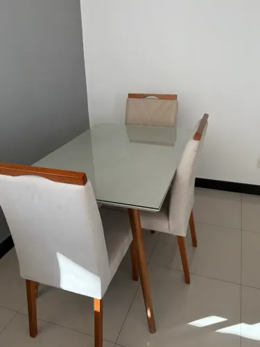 Mesa de Jantar 4 Lugares Tampo de Vidro com 4 Cadeiras 