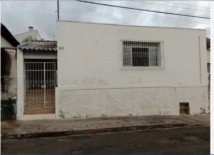 Casa para Venda em Altinópolis, Bela Vista, 3 dormitórios, 2 banheiros