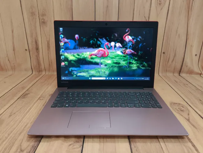 Notebook Lenovo IdeaPad 330 i3 8ª Geração 8GB SSD 240GB Seminovo com Garantia