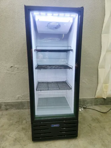 Freezer expositor de bebidas