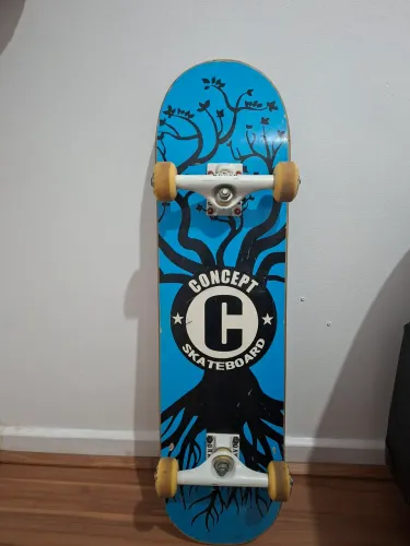 Skate Completo Concept Skateboards - Trucks Bravo + Rodas Hideout 99A