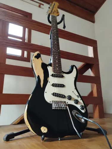 Guitarra Tagima stratocaster relic