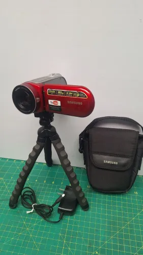 Filmadora Samsung SC-MX20 Flash Memory Camcorder w/34x Optical Zoom