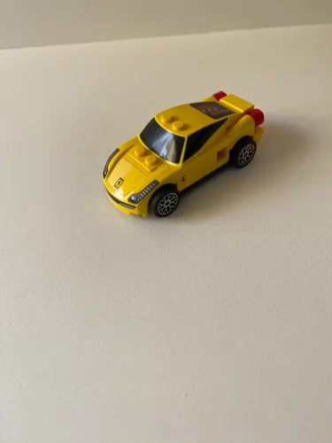 Lego Ferrari amarelo