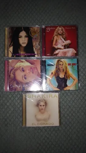 cds shakira