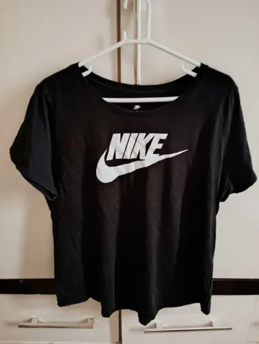 Camiseta Nike plus size feminina
