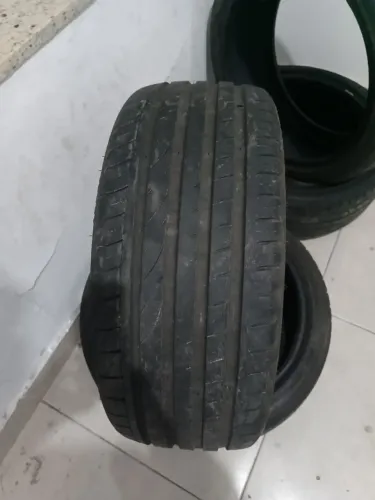 Pneus seminovos
