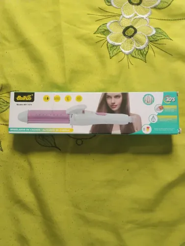 Alisa e modela