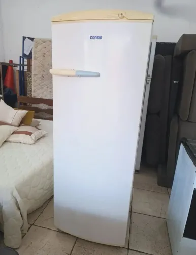 Geladeira grande muito boa
