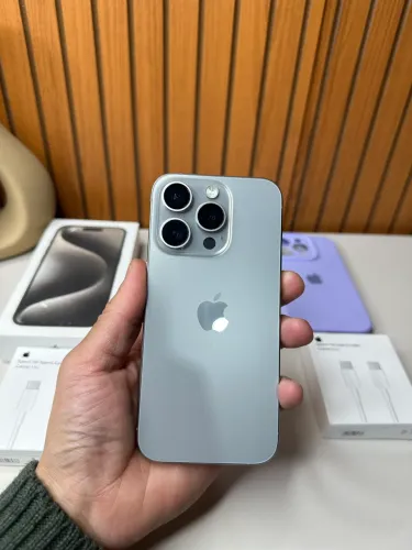 iPhone 15 pro 128Gb 81% de bateria todo original