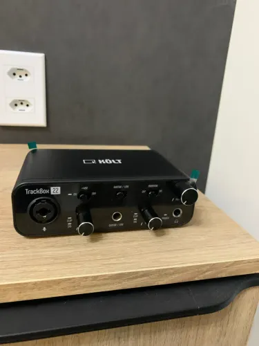 Interface de áudio kolt trackbox 22