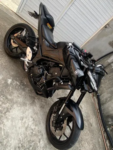 Moto Yamaha MT 03 V/T