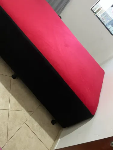 Cama com um mês de uso