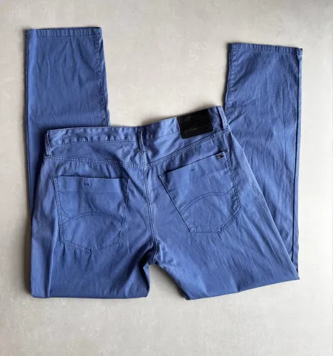 Calça masculina Tommy Hilfiger azul / 44