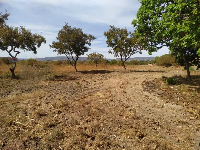 Vendo lote de esquina