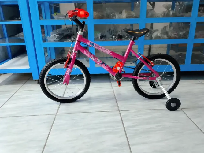 Bicicleta aro 16 feminina com aros de alumínio nova