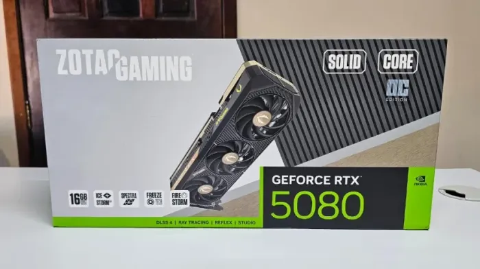 Placa De Video Zotac RTX 5080 Solid Core Oc 16gb Gddr7 256bits