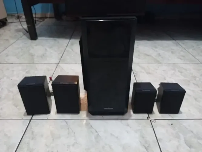 caixas de som Home Theater Samsung Modelo Ht-f5505k 1000w Blu-ray 3d