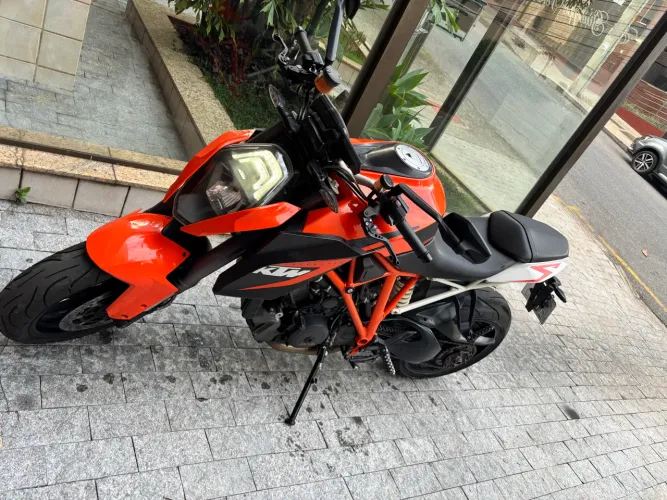 KTM 1290 Super Duke R