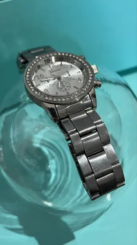 Relógio Social de aço com strass