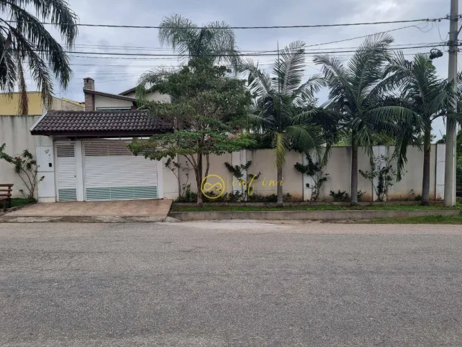Casa de Condomínio com 3 Suítes, sendo 1Máster à venda, 362 m² por R$ 1.350.000 - Condomín