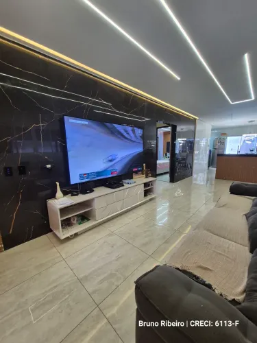 VENDE-SE casa em JOÃO PAULO II