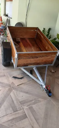 Vendo carretinha super concervada zap *066