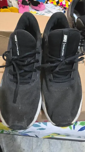 Tênis Nike Revolution Preto