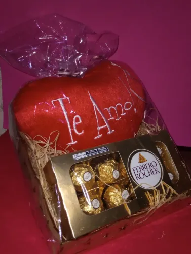 Cesta Ferrero Rocher/Mega oferta