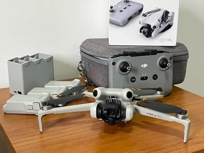 Drone Dji Mini 4 Pro Fly More Kit 