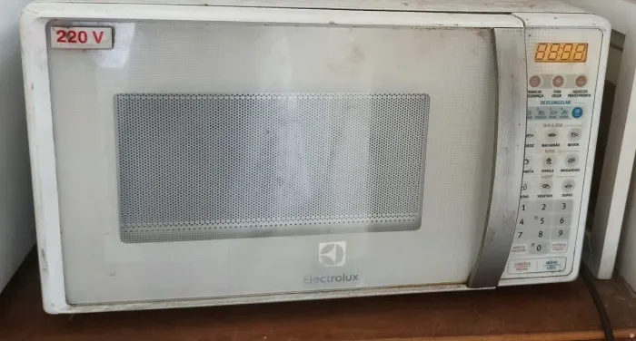 Micro-ondas Electrolux 220V Grande e Potente - Ótima Oportunidade