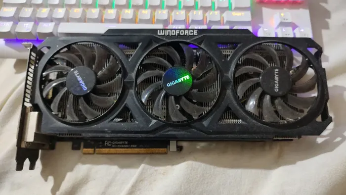 PlaCa de Video GtX 760 2Gb GigaByT3