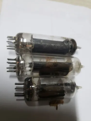 Válvulas 50C5 1 Un./ 12Av6 1 Un./ 35W4 1Un. Usadas.