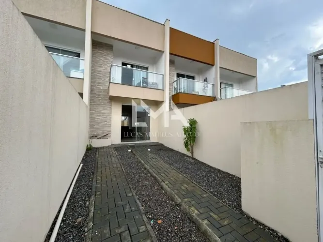 Amplo sobrado de 2 Suítes muito bem localizado em Porto Belo SC