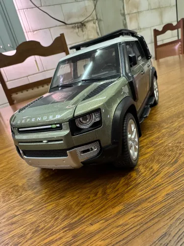 Defender Diecast com acessórios verde 1:18