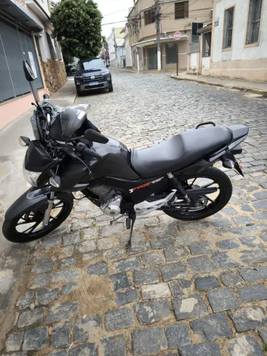 Vendo Honda CG 160 Fan Flex 2019, moto muito bem conservada e pronta para uso.